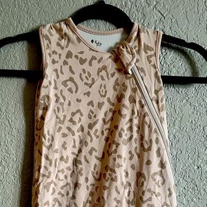 Kyte Baby Big Blush Leopard S .5Tog